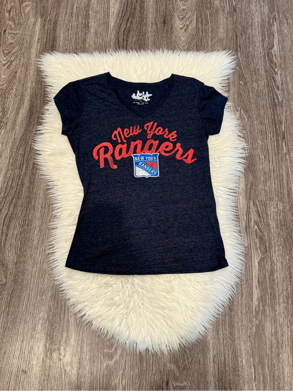 Touch by Alyssa Milano New York Rangers women's graphic scoop-neck t-shirt